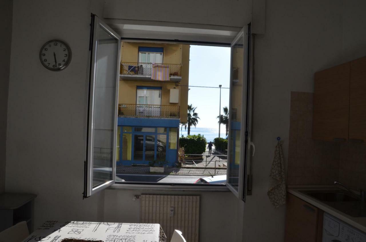 A Due Passi Dal Mare Apartment Сестри Леванте Екстериор снимка